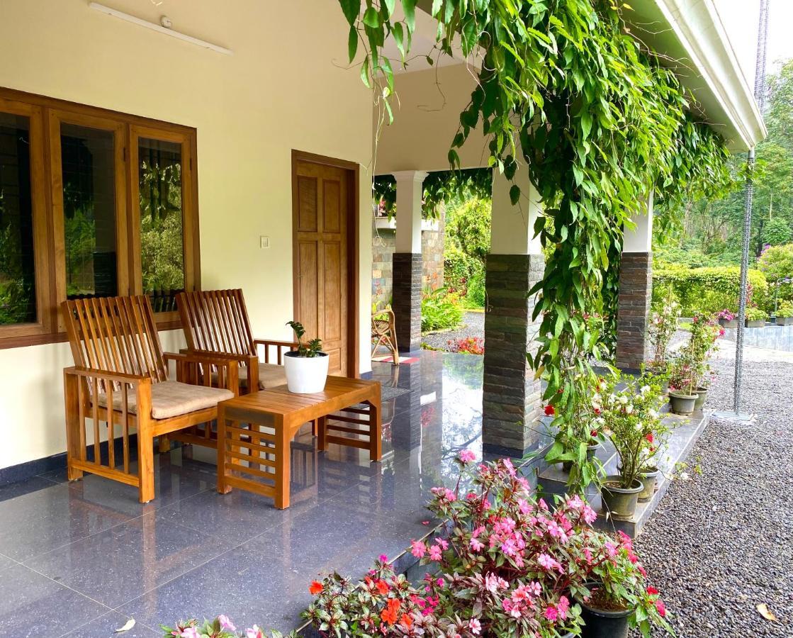 Flower Valley Plantation Homestay Munnar Esterno foto